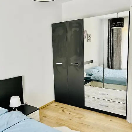 Apartament Rose Garden Apartment *